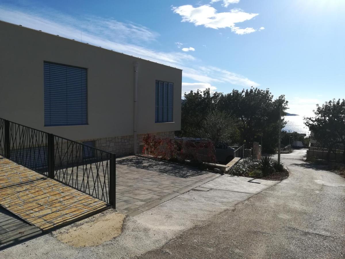 M&D Appartments Комижа Экстерьер фото